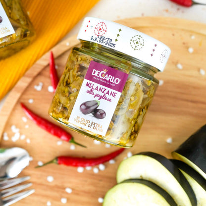 Die eingelegte Melanzani in Olivenöl wird traditionell für eine italienische Jause oder klassische Antipasti serviert.