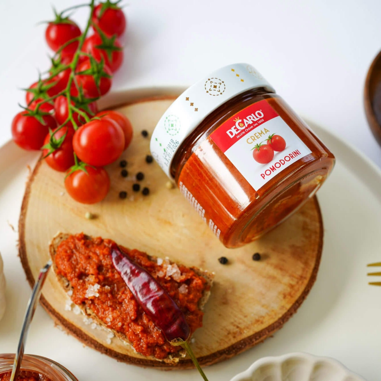 Würziger Tomatenaufstrich aus Apulien – Cavolobianco Würziger Tomatenaufstrich aus Apulien – Cavolobianco